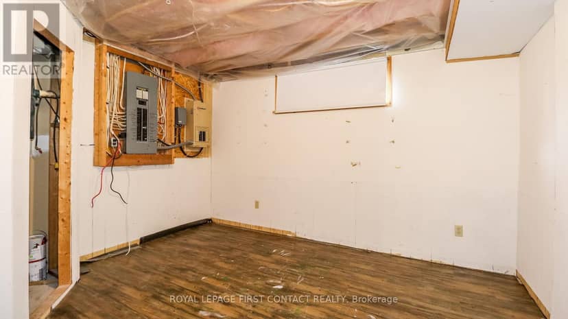 24 Howard Avenue — photo 25 of 40