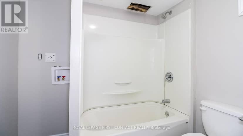 24 Howard Avenue — photo 33 of 40