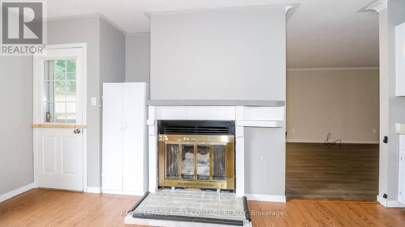 24 Howard Avenue — photo 8 of 40