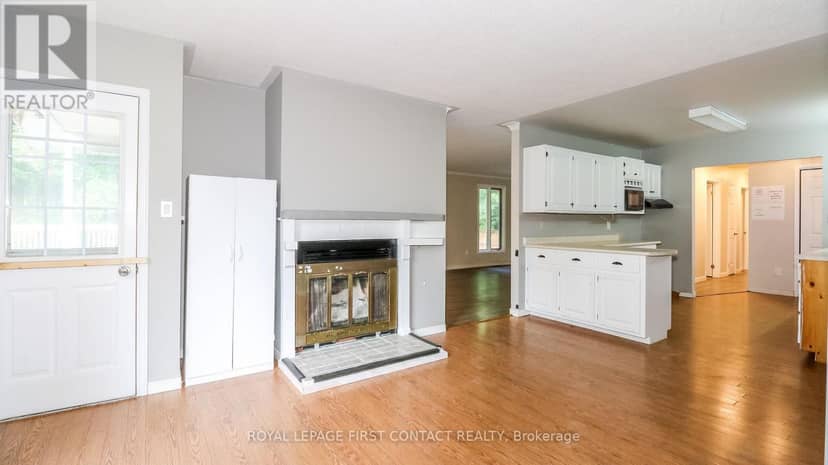 24 Howard Avenue — photo 9 of 40