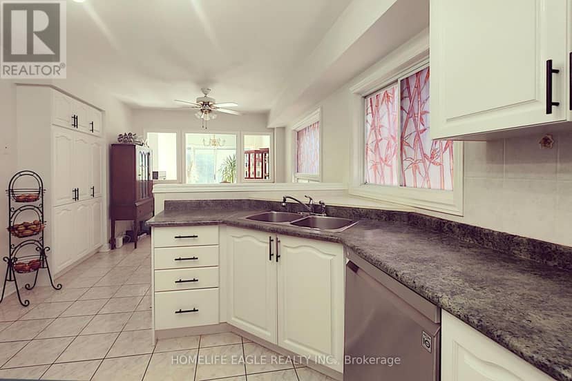 12 Indigo Street — photo 7 of 31