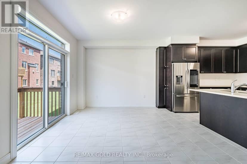 27 Mundell Road — photo 13 of 38