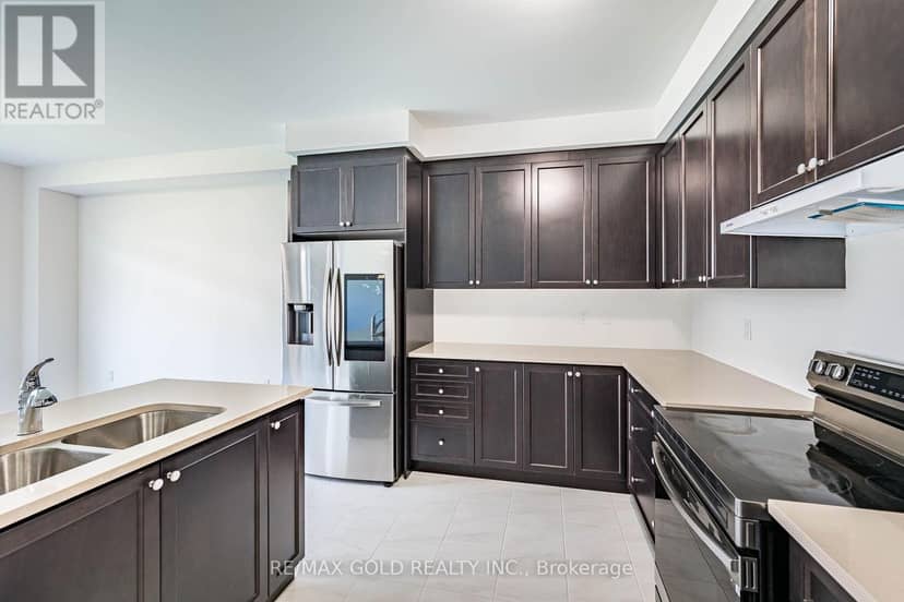 27 Mundell Road — photo 15 of 38