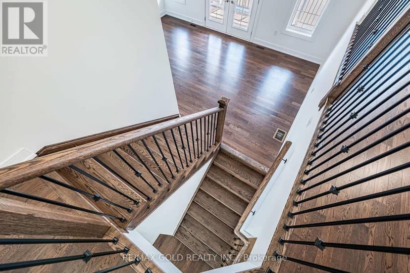 27 Mundell Road — photo 22 of 38