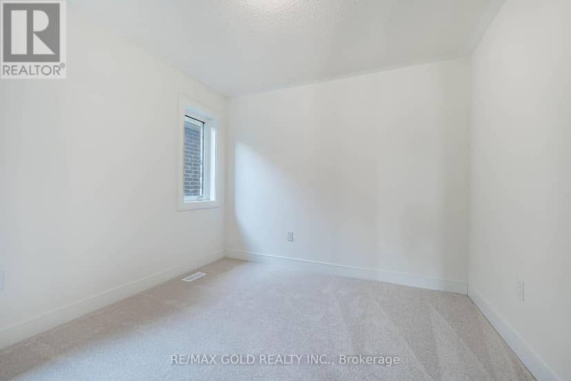 27 Mundell Road — photo 28 of 38