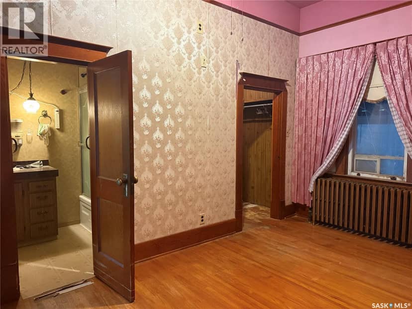 1014 Iroquois STREET W — photo 18 of 40