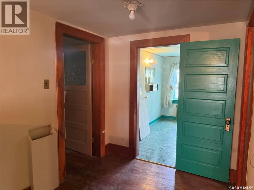 1014 Iroquois STREET W — photo 32 of 40