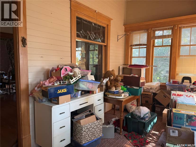 1014 Iroquois STREET W — photo 5 of 40