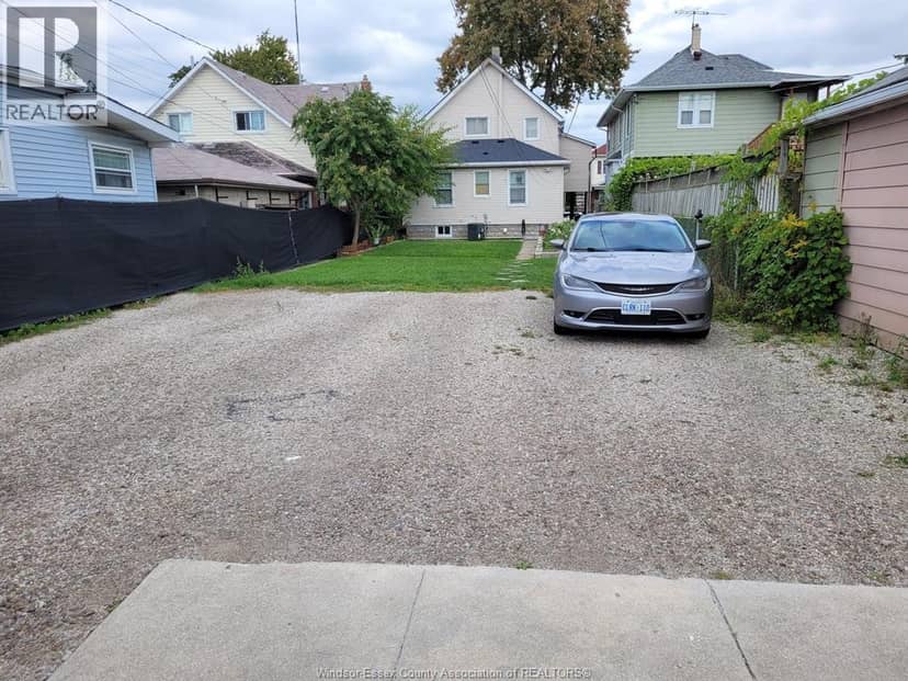 911 Langlois — photo 21 of 27