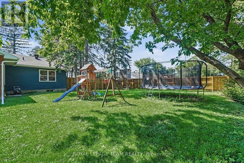 2477 Merivale Road — photo 31 of 34