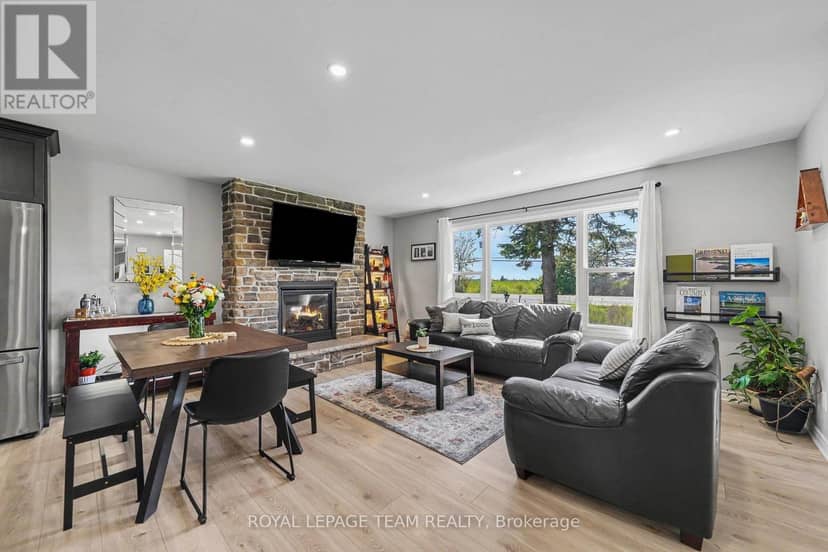 2477 Merivale Road — photo 7 of 34
