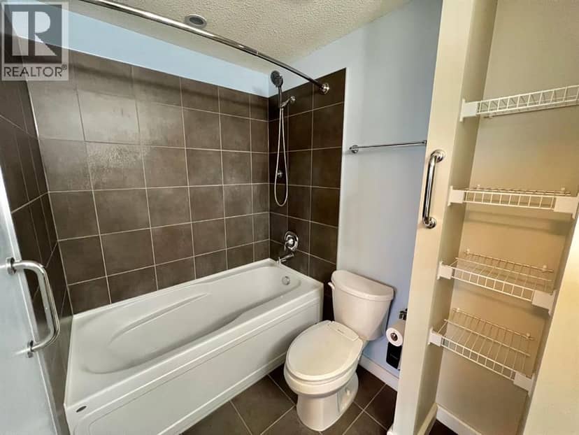 2607, 211 13 Avenue SE — photo 31 of 37