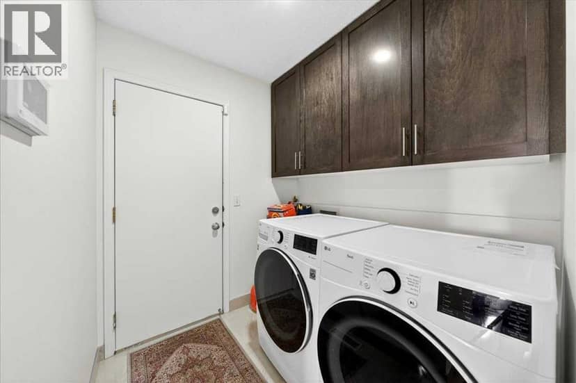 98 Hampstead Circle NW — photo 17 of 40