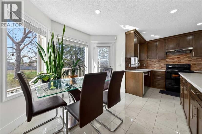 98 Hampstead Circle NW — photo 9 of 40