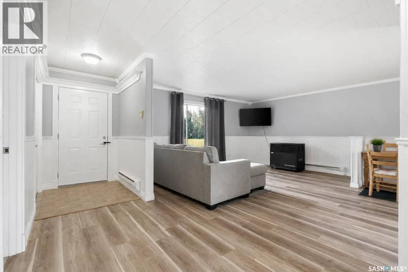 157 4th STREET W, Pierceland, photo 3