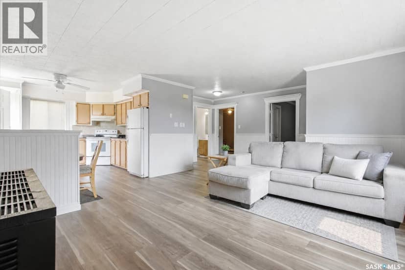 157 4th STREET W, Pierceland, photo 2