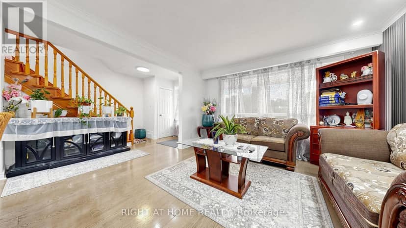 22 Brigham Court, Toronto, photo 3