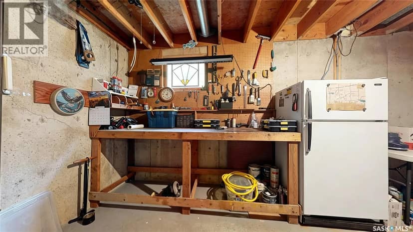 203 Pottery STREET — photo 27 of 40