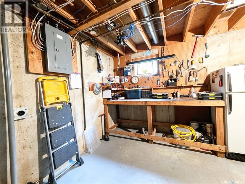 203 Pottery STREET — photo 28 of 40