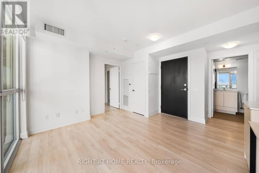 1511 - 1461 Lawrence Avenue W — photo 9 of 21