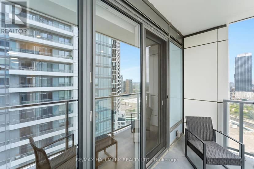 1403 - 5 Wellington Street S — photo 18 of 34