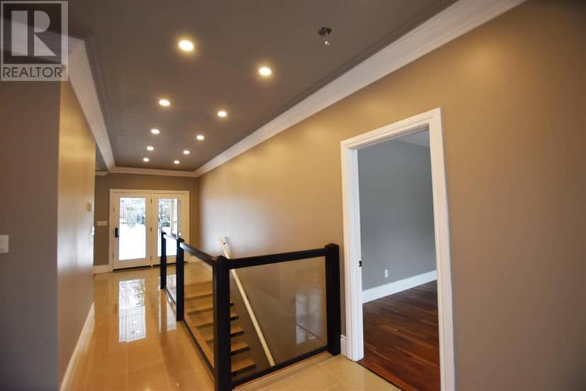 562 Wilson ST — photo 8 of 36