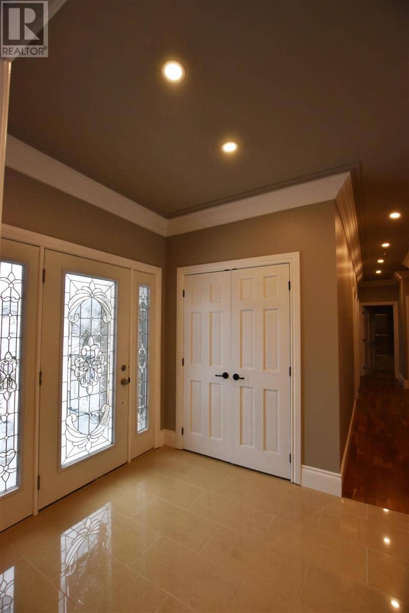 562 Wilson ST — photo 7 of 36