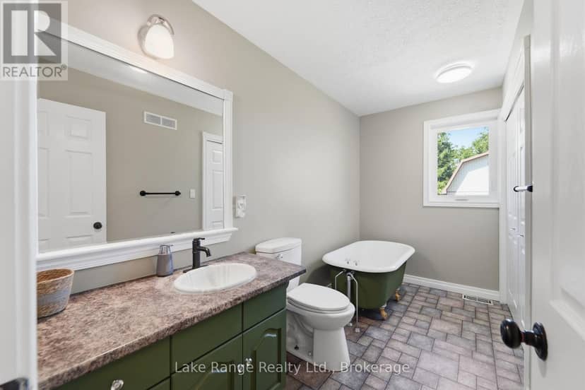 349 South Delhi Street — photo 12 of 34
