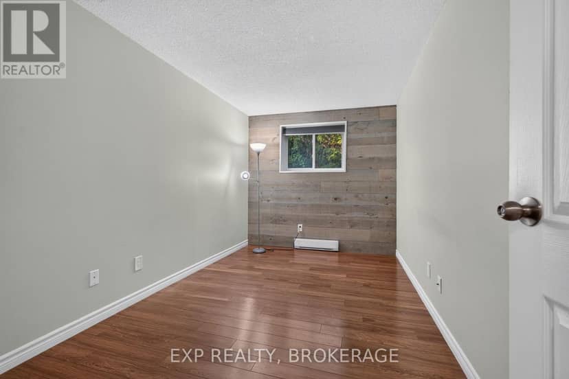 101 - 316 Kingsdale Avenue — photo 20 of 25