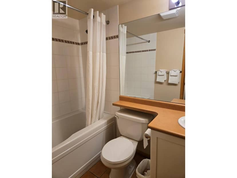 2060 Summit Drive Unit# 114, Panorama, photo 7