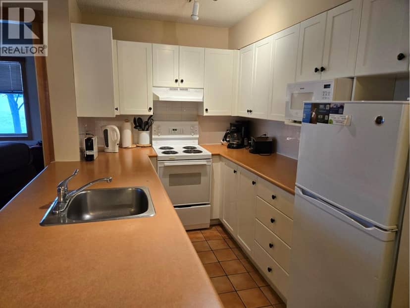2060 Summit Drive Unit# 114, Panorama, photo 2