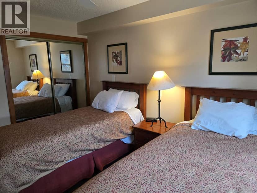 2060 Summit Drive Unit# 114, Panorama, photo 6
