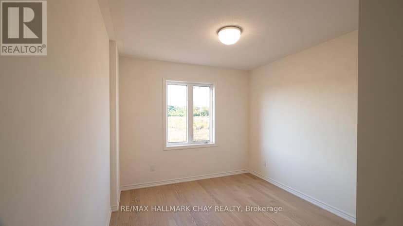 64 Hillcroft Way — photo 13 of 31