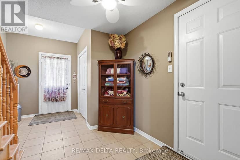 1667 Manon Street — photo 7 of 27