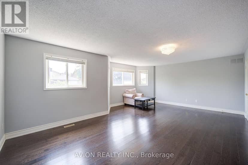 29 Charrington Crescent — photo 28 of 40