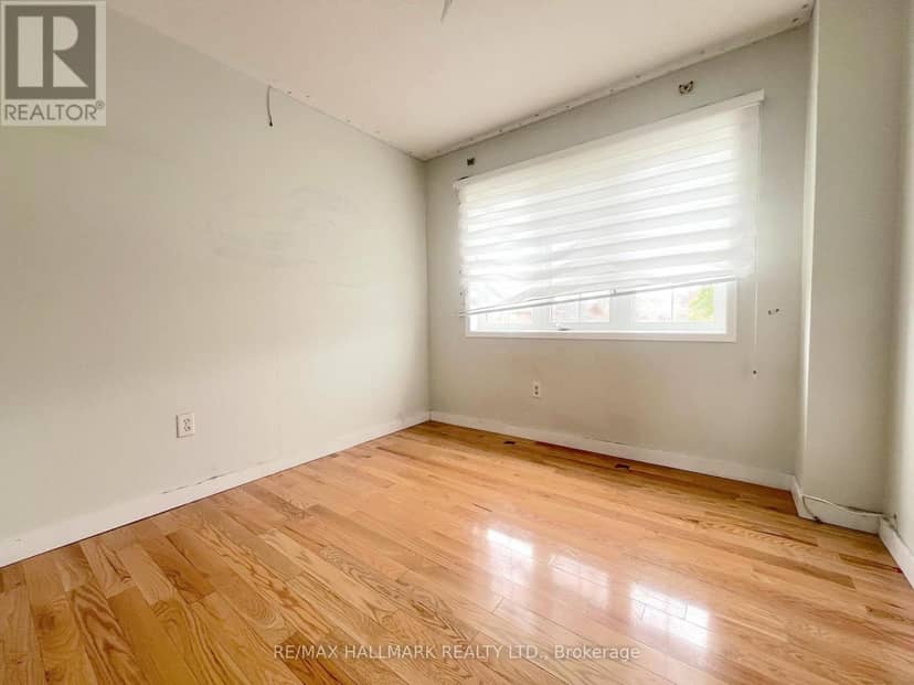 33 Lodgeway Drive — photo 9 of 14