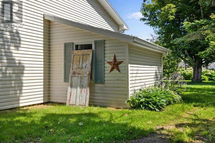 36 Bonavista Drive — photo 39 of 40