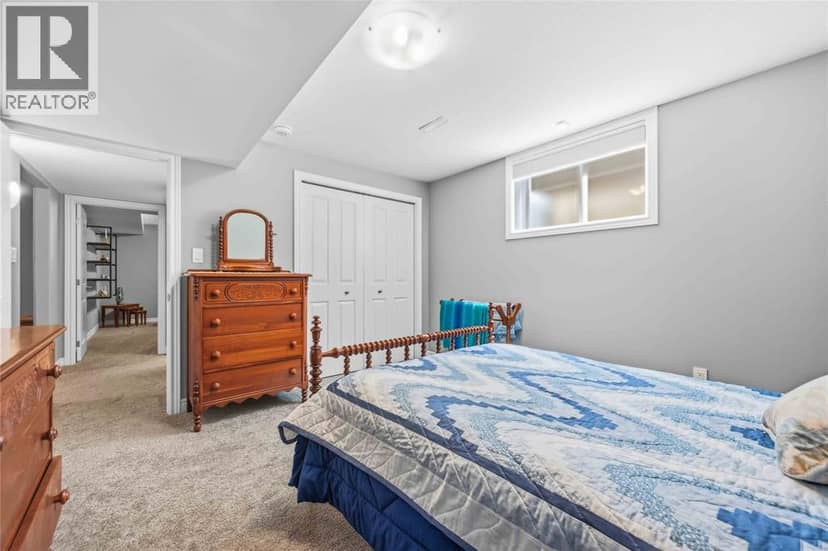 212 Basquiat Crescent — photo 35 of 40