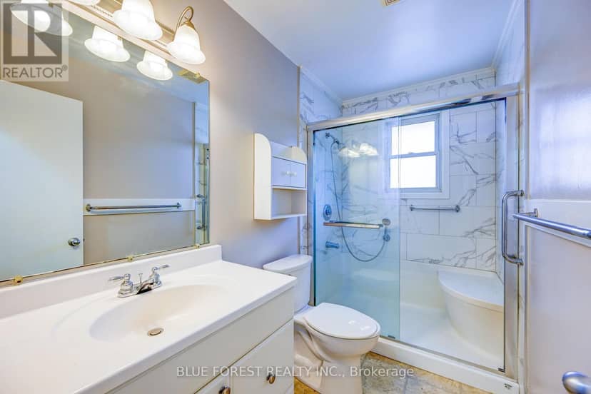 132 Ardsley Crescent — photo 11 of 33