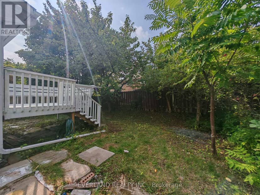 18 Camberley Court, Toronto, photo 2