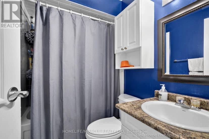 165 - 74 Springfair Avenue — photo 15 of 26