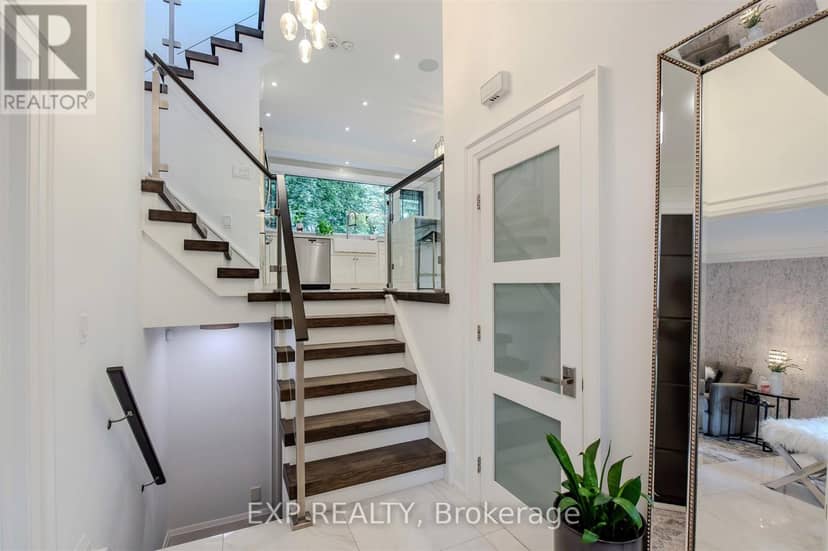 467 Caesar Avenue — photo 3 of 26
