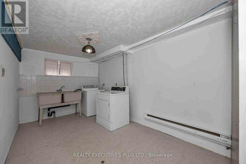 366 Charron Street — photo 27 of 36