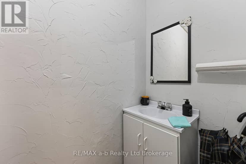 4 Washington Street — photo 16 of 39