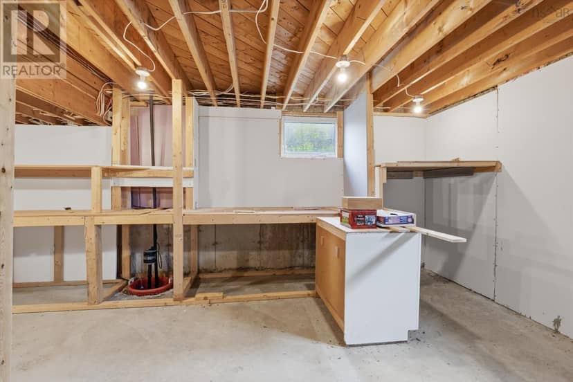 7784 Highway 101 — photo 33 of 40