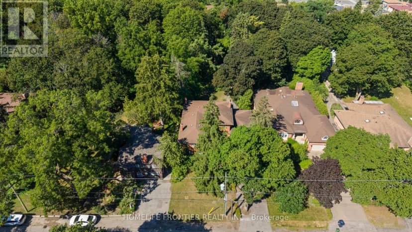 36 Riverdale Drive, Toronto, photo 3