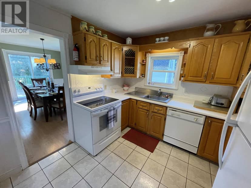 568 MILL RIVER EAST Road — photo 18 of 40