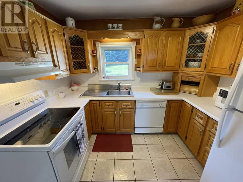 568 MILL RIVER EAST Road — photo 19 of 40