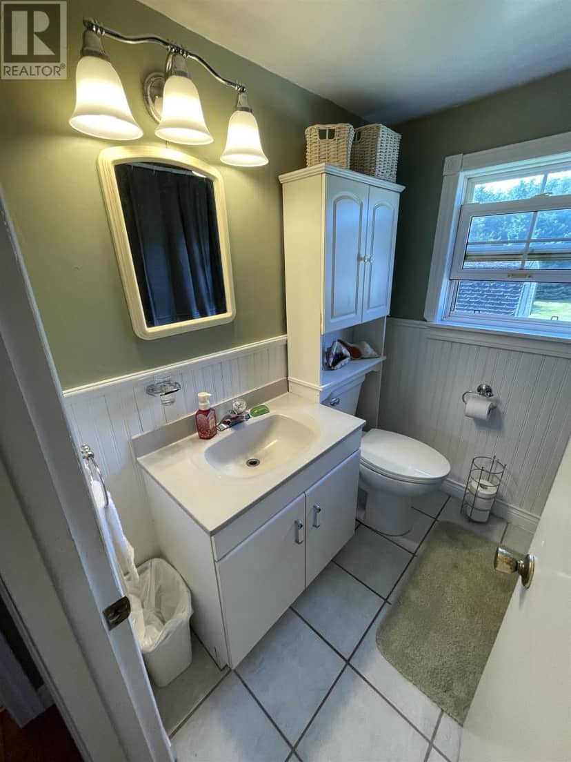 568 MILL RIVER EAST Road — photo 32 of 40