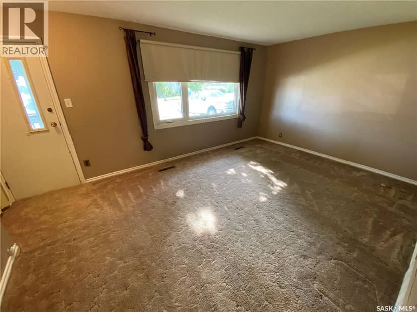 386 4th Avenue N, Yorkton, photo 3